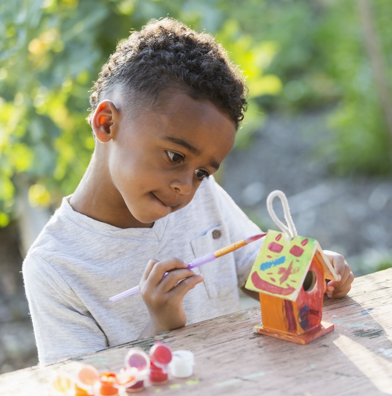 BIRDHOUSE BUILDING, THE ULTIMATE SUMMER PROJECT FOR KIDS