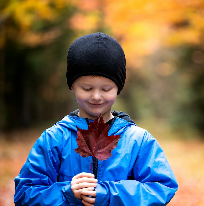 TEACHING KIDS GRATITUDE IN FALL